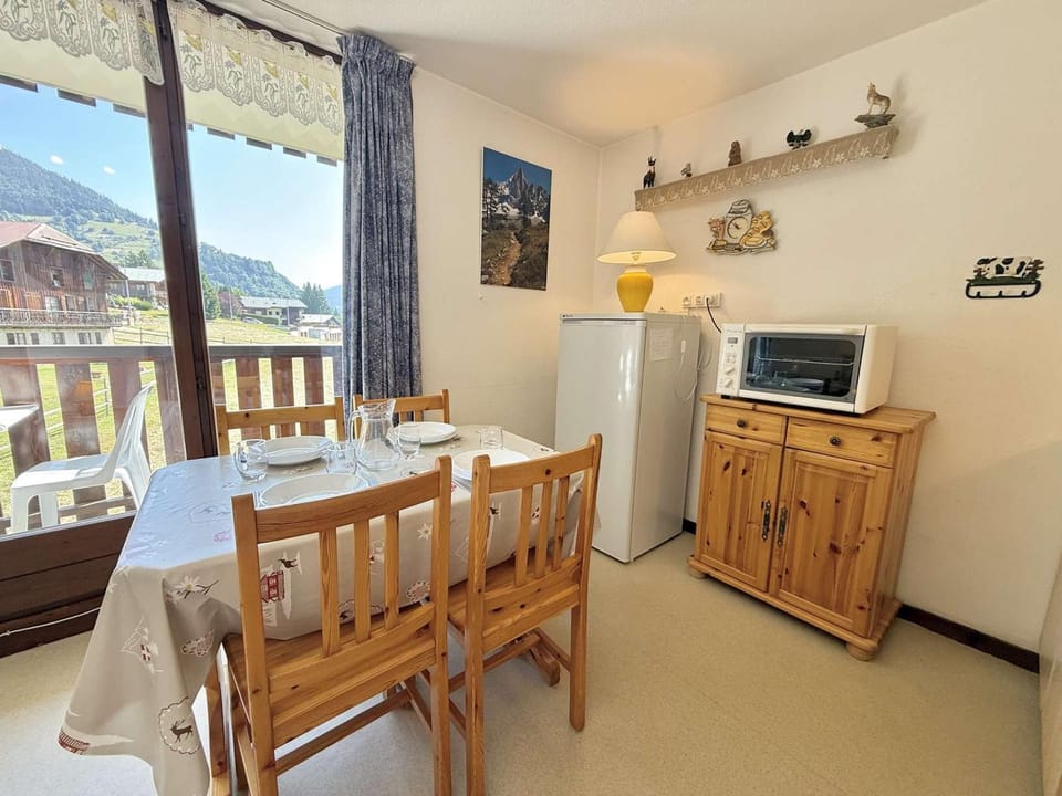 Studio cabine à 700m de Praz-Sur-Arly, navettes gratuites, parking, wifi et ménage inclus - FR-1-603-4 Cabin in Haute-Savoie