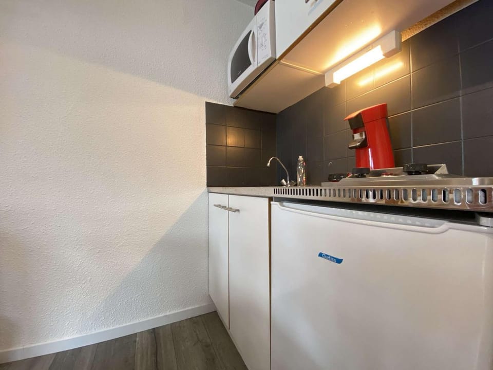 Studio Cabine au Calme avec Terrasse à Praz-sur-Arly - 4 Personnes, Parking et Casier à Ski - FR-1-603-14 Cabin in Haute-Savoie