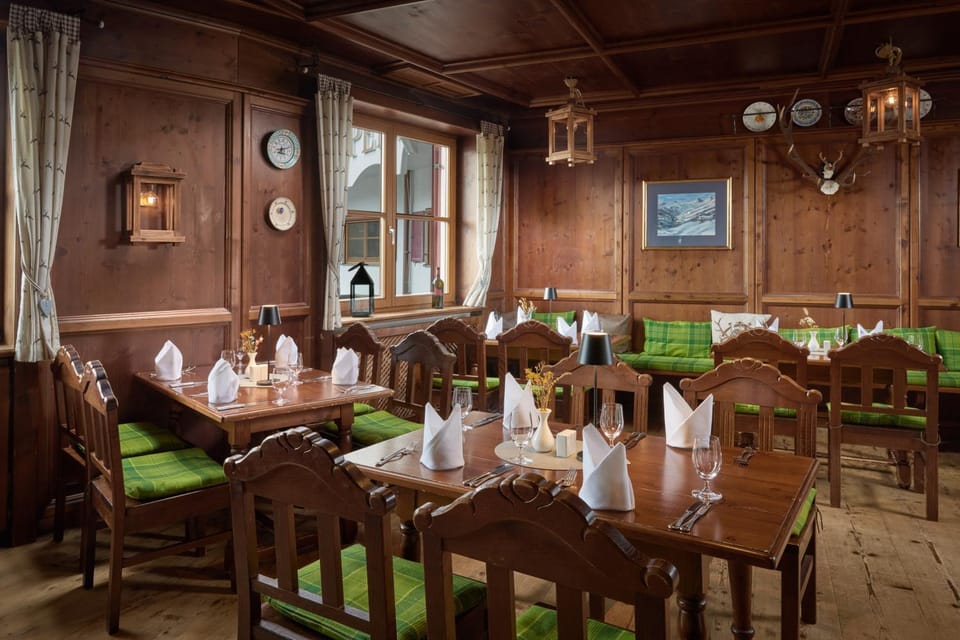 Restaurant/places to eat