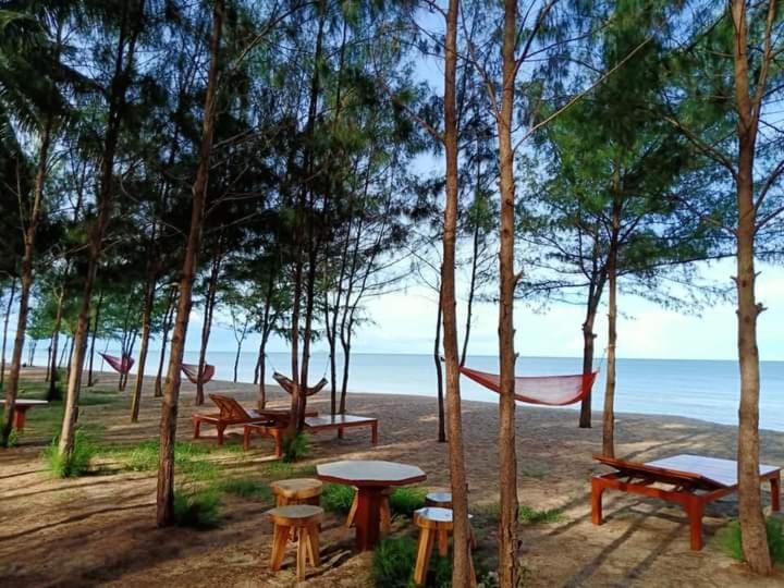 ทับบีช เนเชอรัล รีสอร์ท Bed and Breakfast in Prachuap Khiri Khan, Thailand