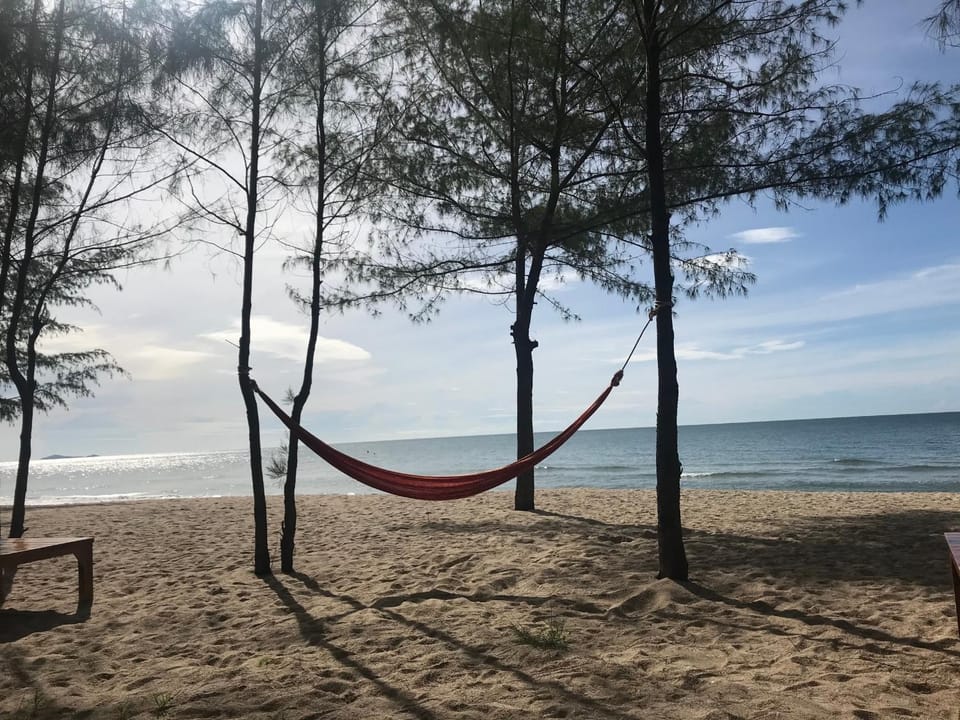 ทับบีช เนเชอรัล รีสอร์ท Bed and Breakfast in Prachuap Khiri Khan, Thailand
