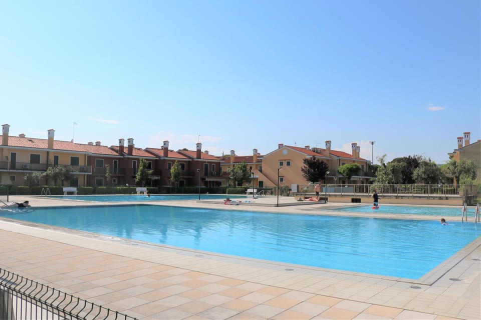 Summer, Swimming pool