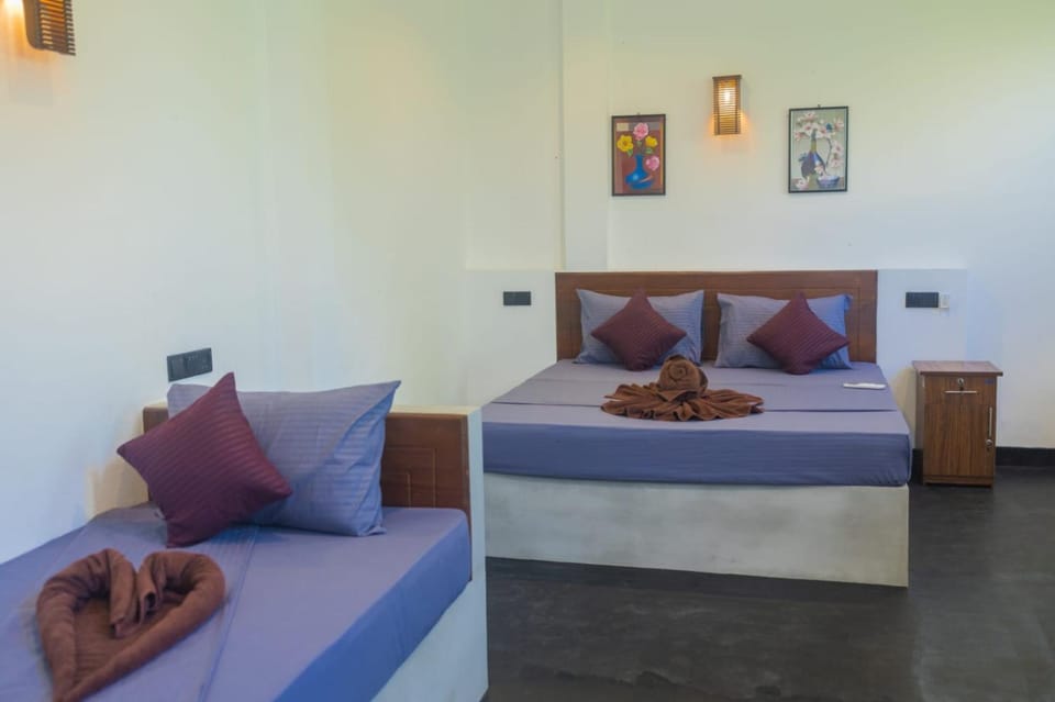 Hiriketiya New Radiant House & Dorm Room Bed and Breakfast in Southern Province