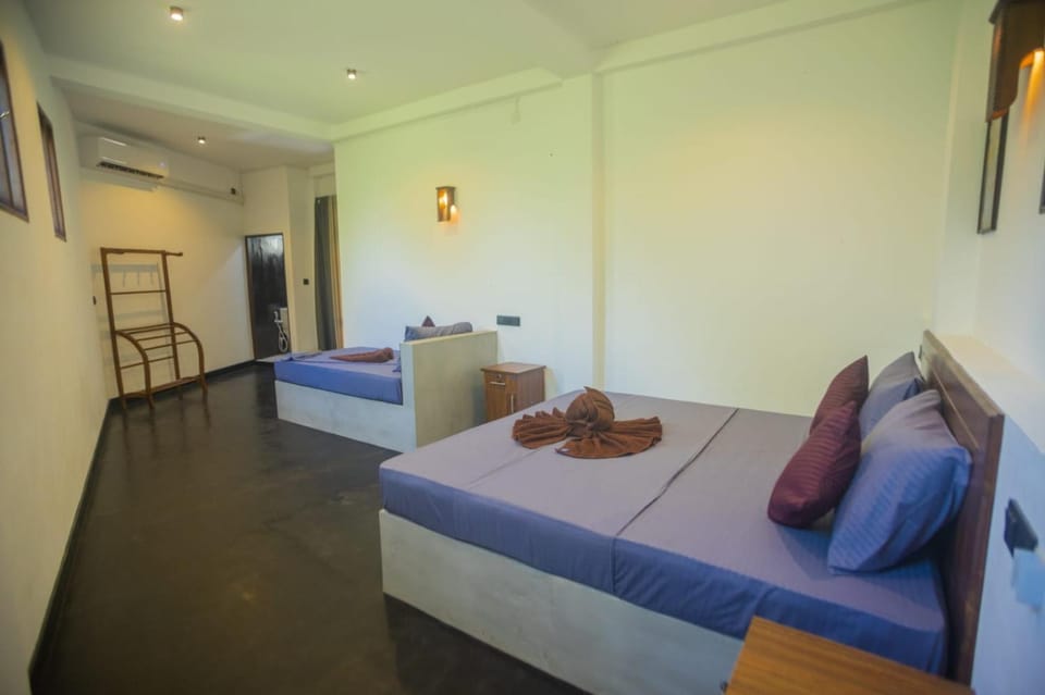 Hiriketiya New Radiant House & Dorm Room Bed and Breakfast in Southern Province