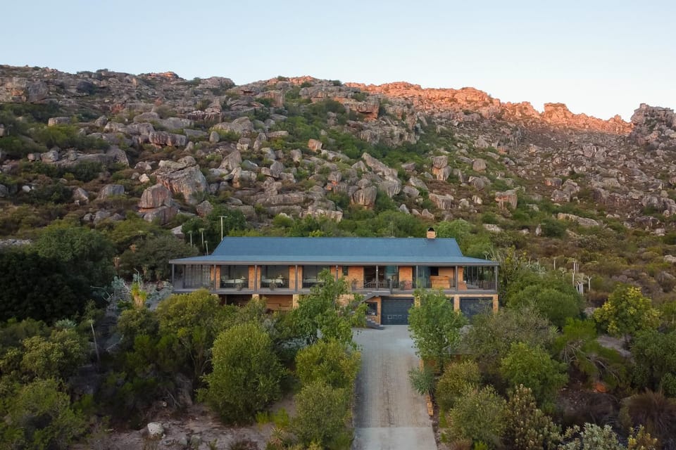 Property building, Day, Natural landscape, Mountain view