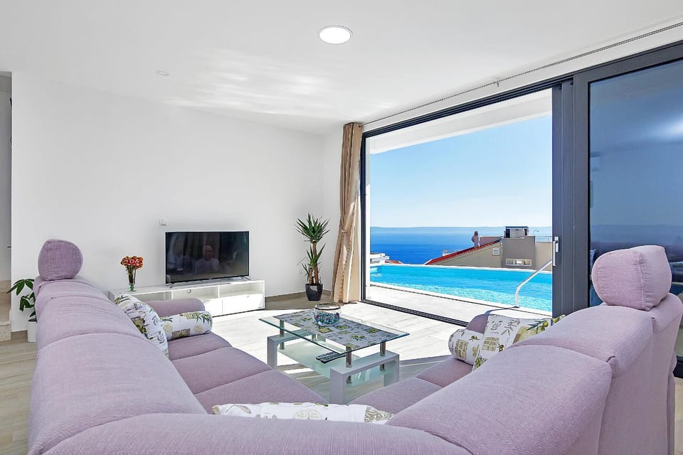 Villa Maslina with heated Pool House in Makarska