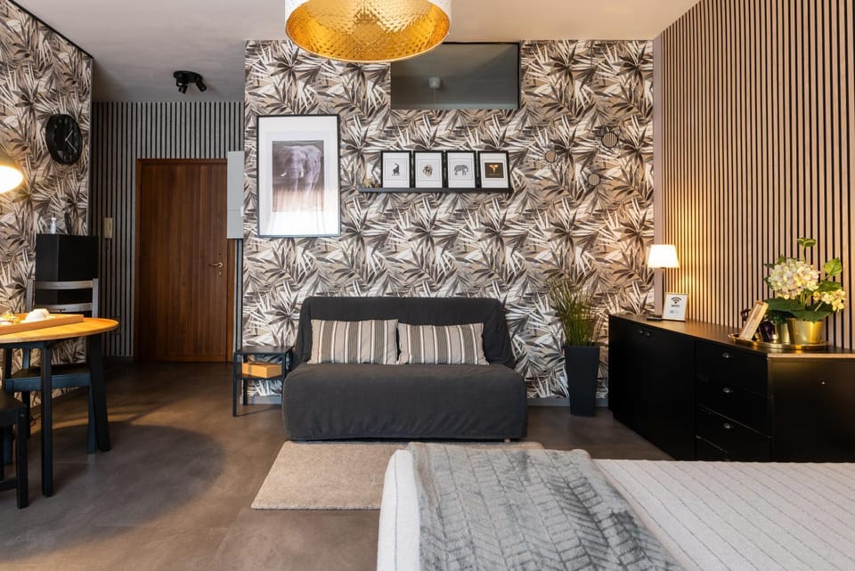 Living room, Photo of the whole room, hair dresser