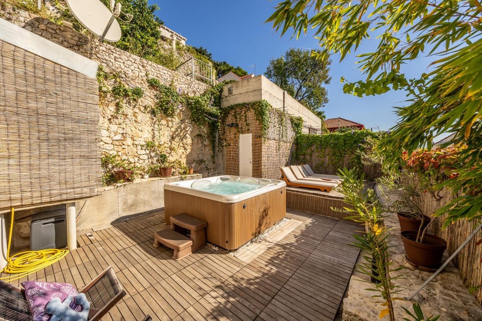 Ankora apartments sea and Old Town view - HOT TUB Apartment in Dubrovnik