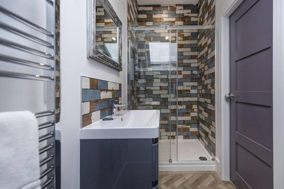 Luxury modern Loft apartment by Bootique Apartment in Wakefield