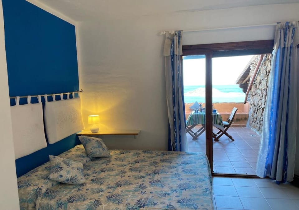 Bed, Bedroom, Sea view