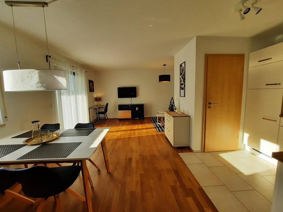 Kitchen or kitchenette, Living room, Dining area