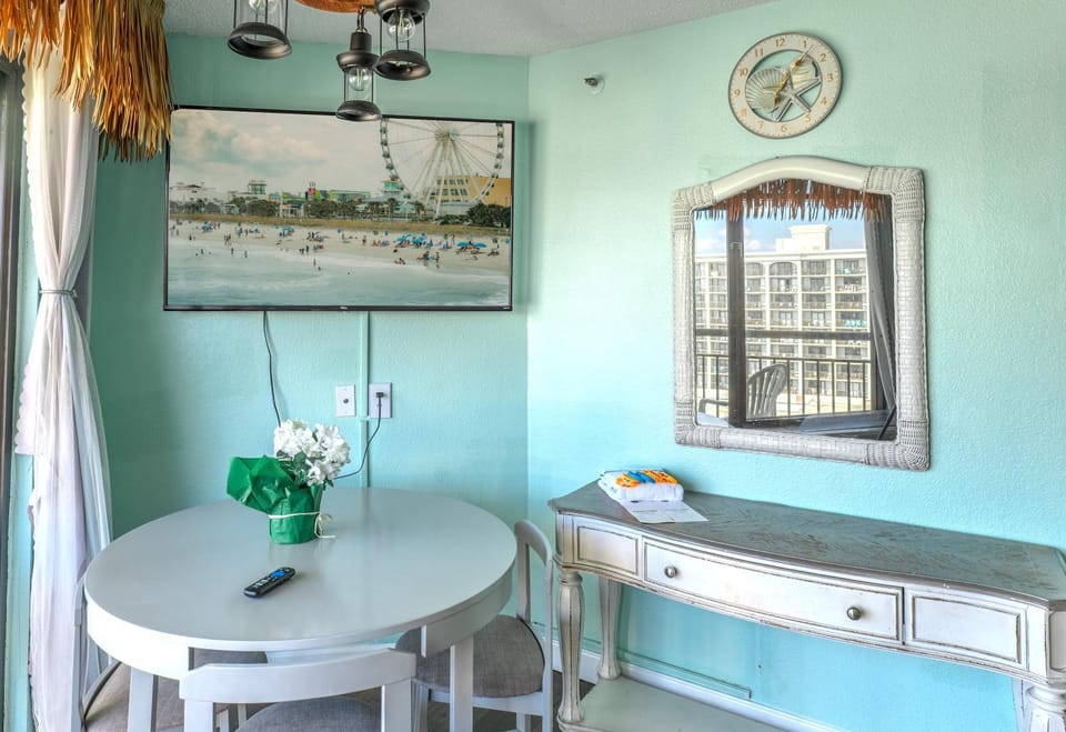 Ocean View King Suite Monterey Bay 1411 Sleeps 7 Guests House in Myrtle Beach