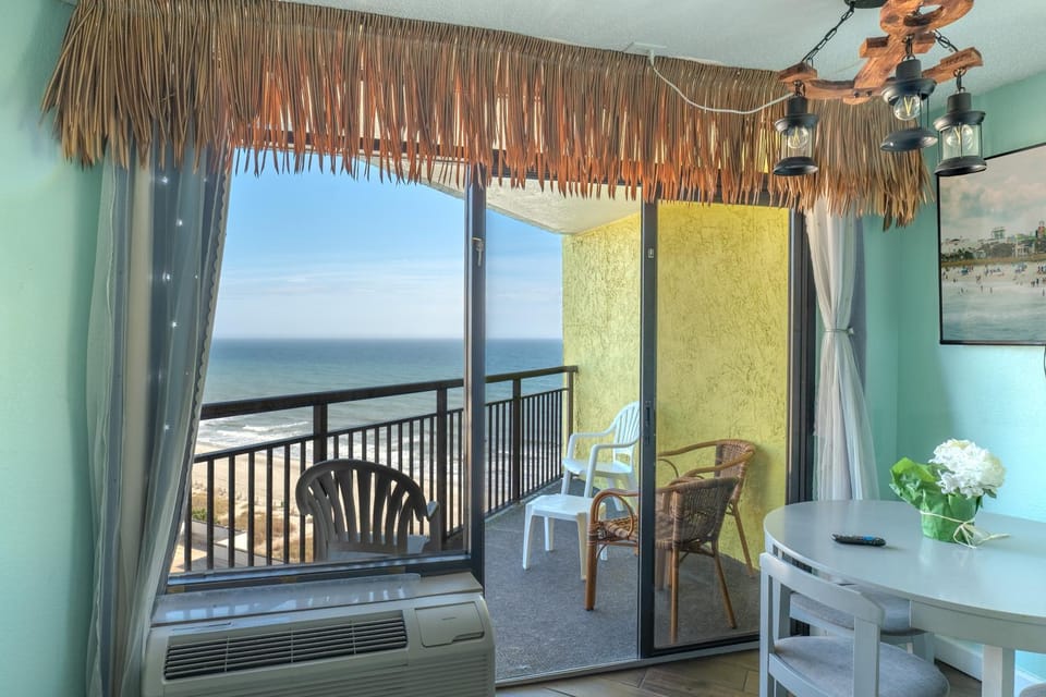 Ocean View King Suite Monterey Bay 1411 Sleeps 7 Guests House in Myrtle Beach