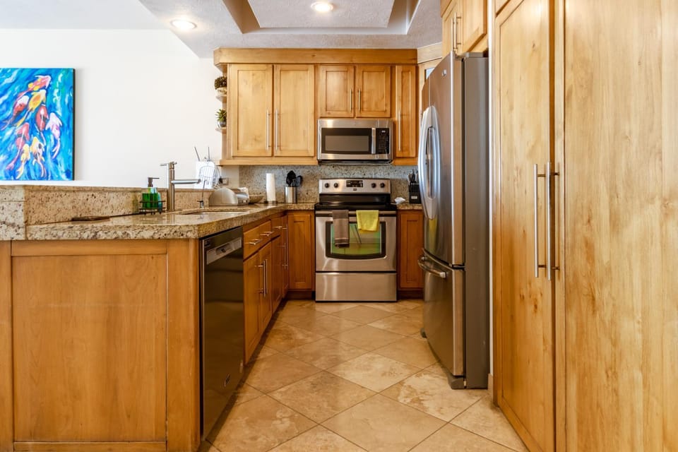 Playa Blanca Condo - 9th Floor Ocean Views! Apartment in Baja California Sur