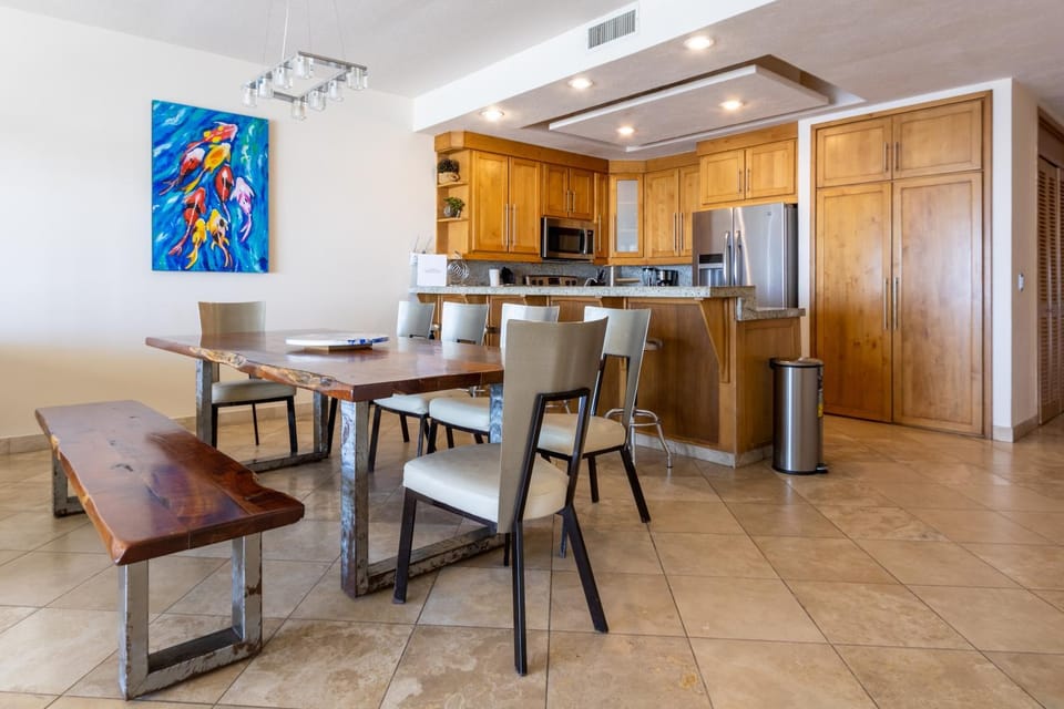 Playa Blanca Condo - 9th Floor Ocean Views! Apartment in Baja California Sur