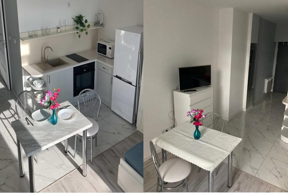 TV and multimedia, Kitchen or kitchenette, Living room, Seating area, Dining area, Area and facilities, Breakfast, Lunch, Dinner, heating, locker, microwave, oven, wardrobe, kitchen