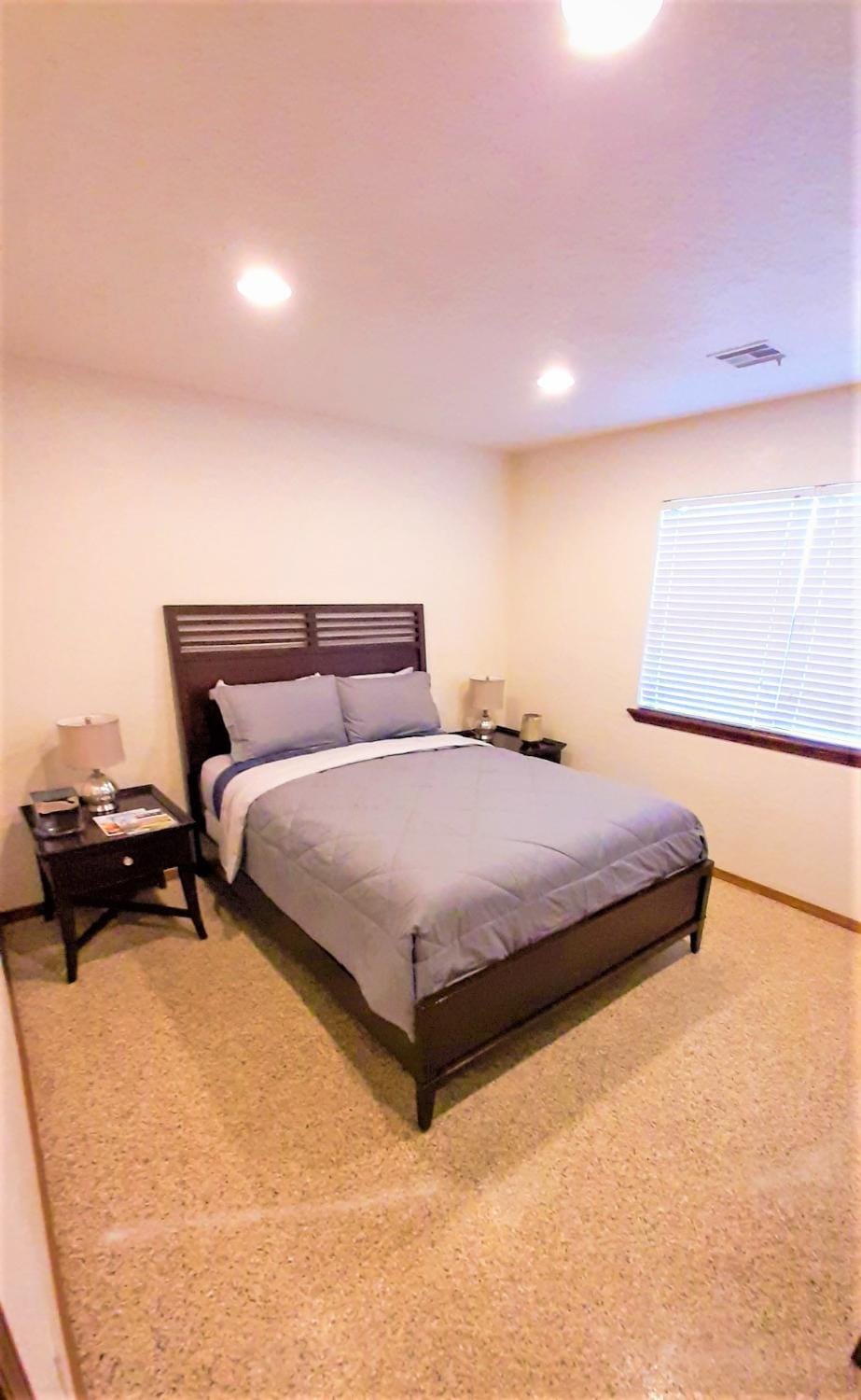 Near to OUHSC Hospitals-Garage Studio Apartment in Oklahoma City