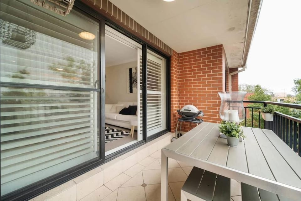 Walk to Coogee Beach Apartment Retreat Apartment in Sydney