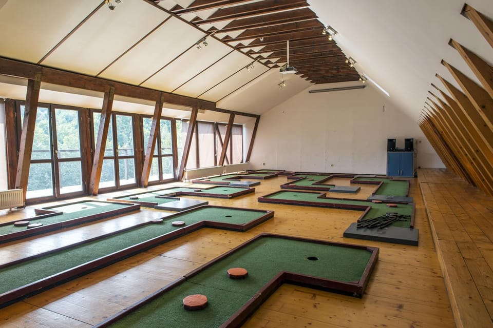 Game Room, Minigolf