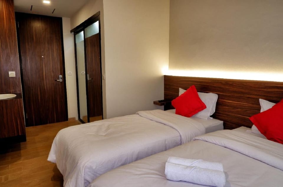 Bed, Bedroom, towels, wardrobe