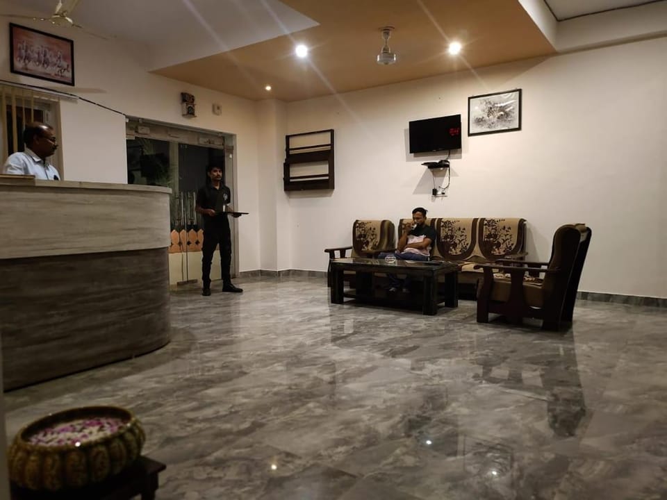 Communal lounge/ TV room