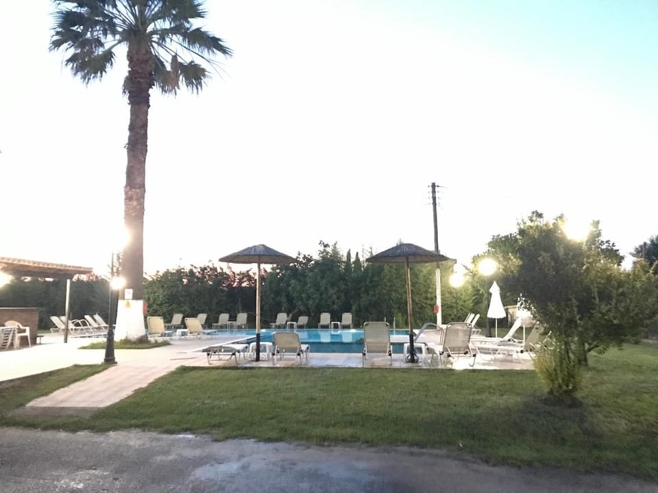 Swimming pool