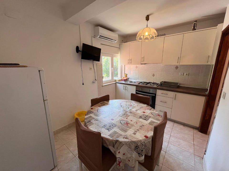 Apartments Julieta with balcony and grill - by TA Leut Agency Apartment in Zadar County