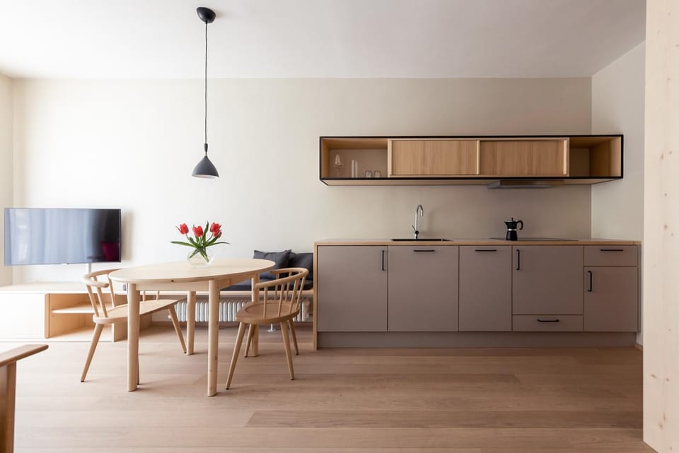 Kitchen or kitchenette, Living room, Seating area