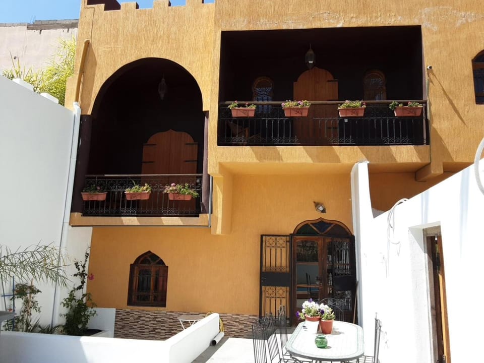 ESCALE PARADIS 10 pers 4 ch 3 sdb piscine House in Souss-Massa