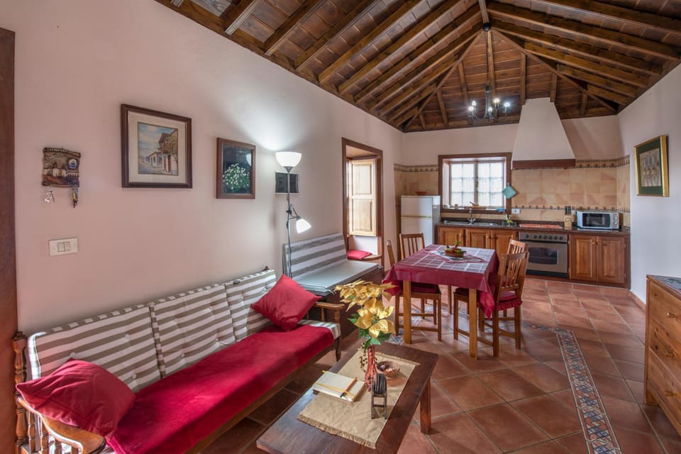 CASA LOS TAJINASTES House in La Palma