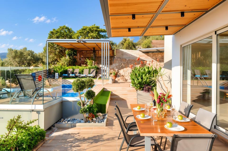 Property building, Patio, Day, Garden, View (from property/room), Balcony/Terrace, Living room, Seating area, Dining area, Garden view, Pool view, Swimming pool