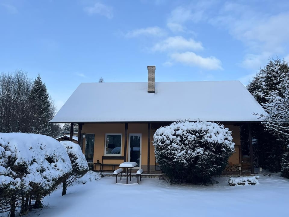 Property building, Winter, Balcony/Terrace