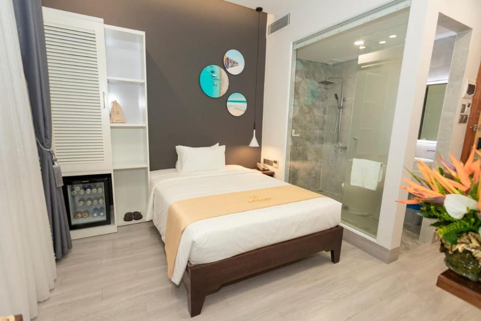 Bed, Photo of the whole room