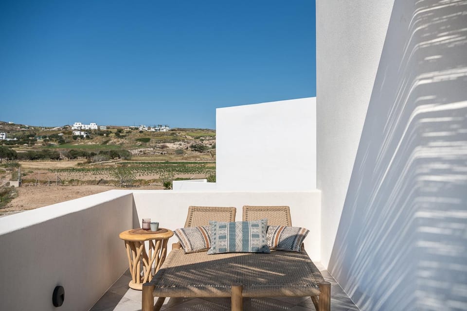 Day, Balcony/Terrace, Seating area, Mountain view