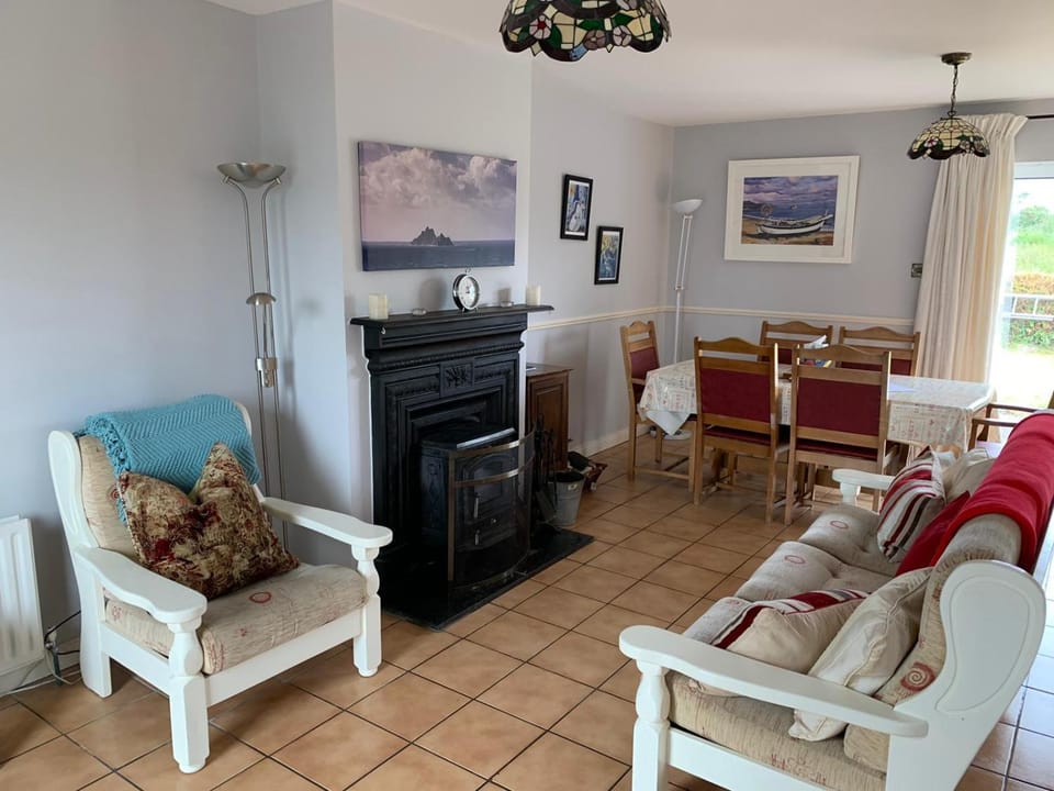 Cozy Coastal Cottage in Ballinskelligs, Kerry House in County Kerry