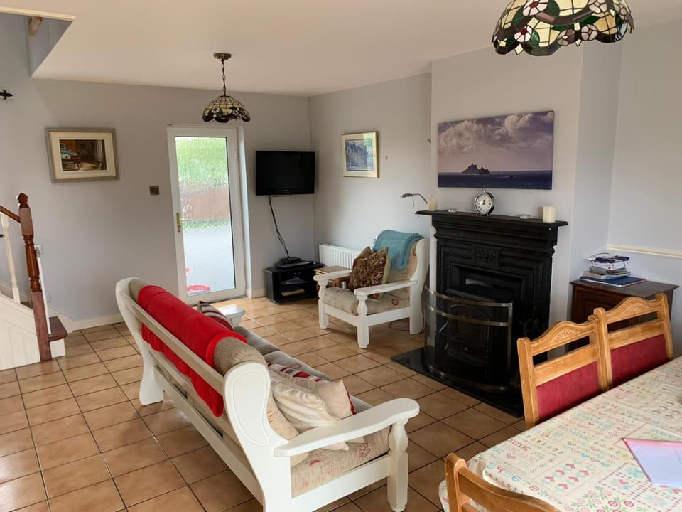 Cozy Coastal Cottage in Ballinskelligs, Kerry House in County Kerry