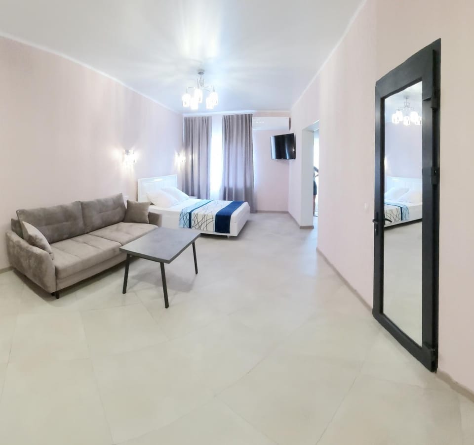 1 кк люкс лофт студия Apartment in Ukraine