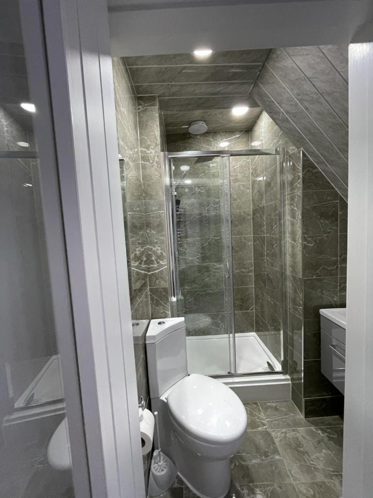 3 Bedroom Whalley Aparthotel Apartment in Burnley