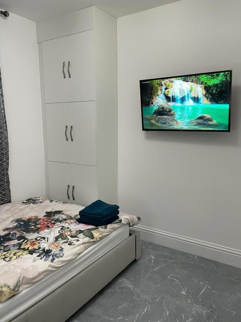 3 Bedroom Whalley Aparthotel Apartment in Burnley