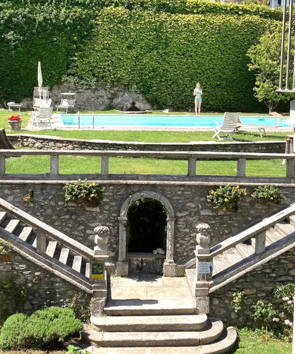 Garden, Swimming pool