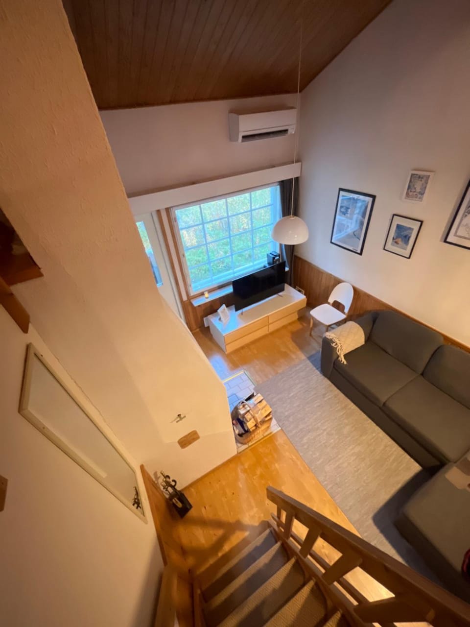 Living room, Photo of the whole room