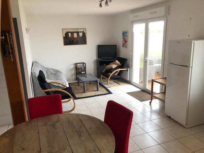 Maison bord de Lac de Pareloup House in Occitanie