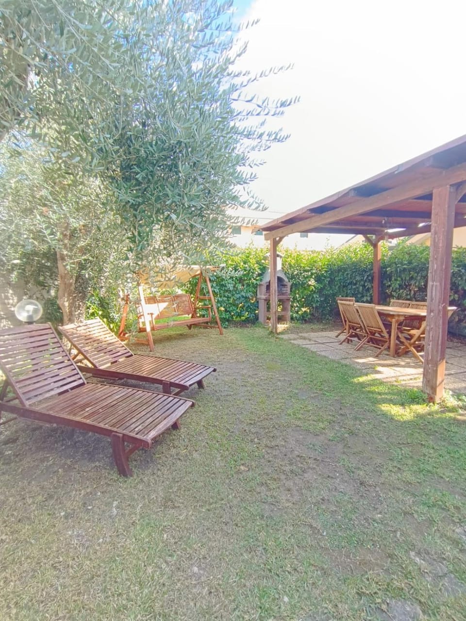 Property building, Day, Garden, Garden, Garden view, Garden view