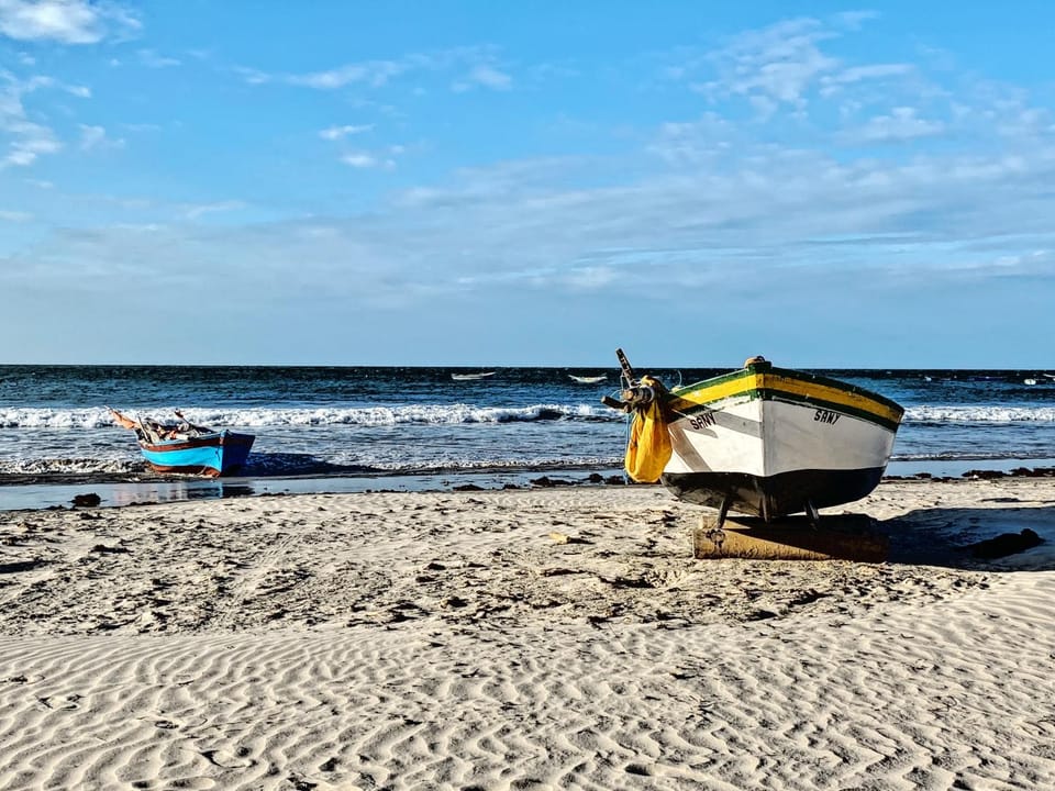 Nearby landmark, Neighbourhood, Natural landscape, Beach, Area and facilities