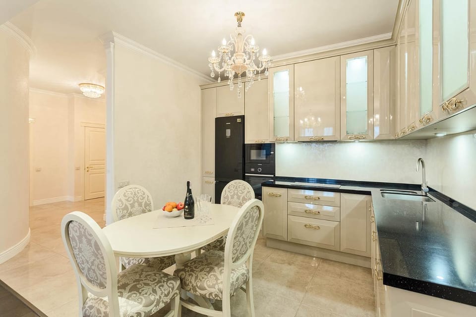 Bright Apartments New Arcadia Apartment in Odessa