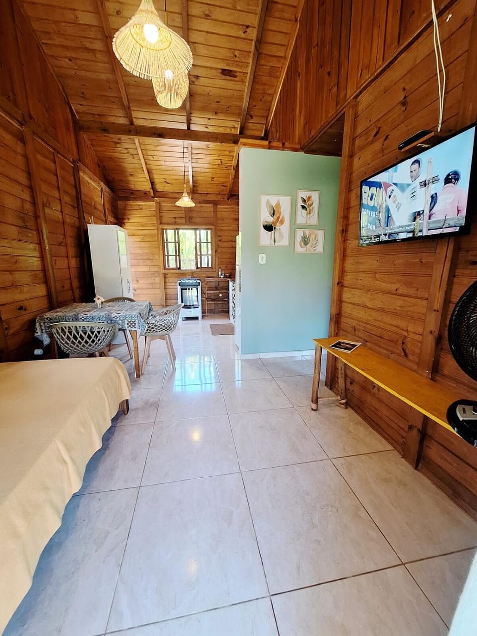Communal lounge/ TV room, TV and multimedia