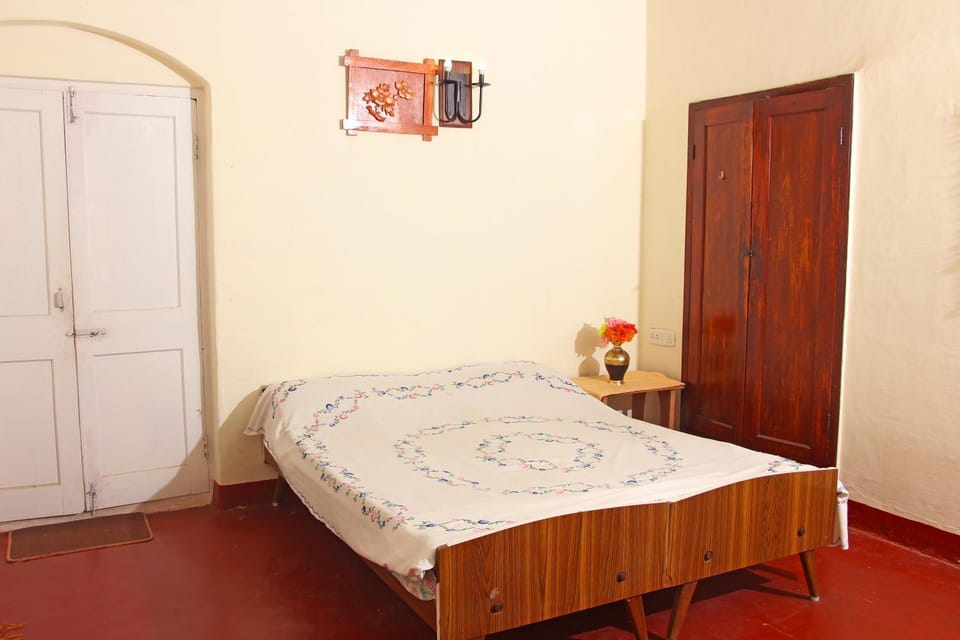 HS Holiday Home Bed and Breakfast in Tamil Nadu