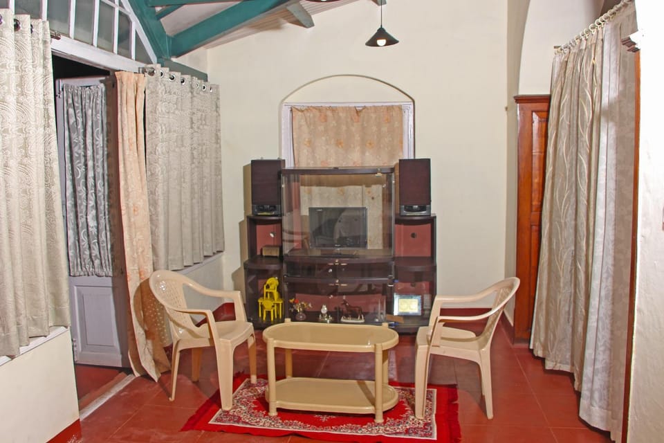 HS Holiday Home Bed and Breakfast in Tamil Nadu