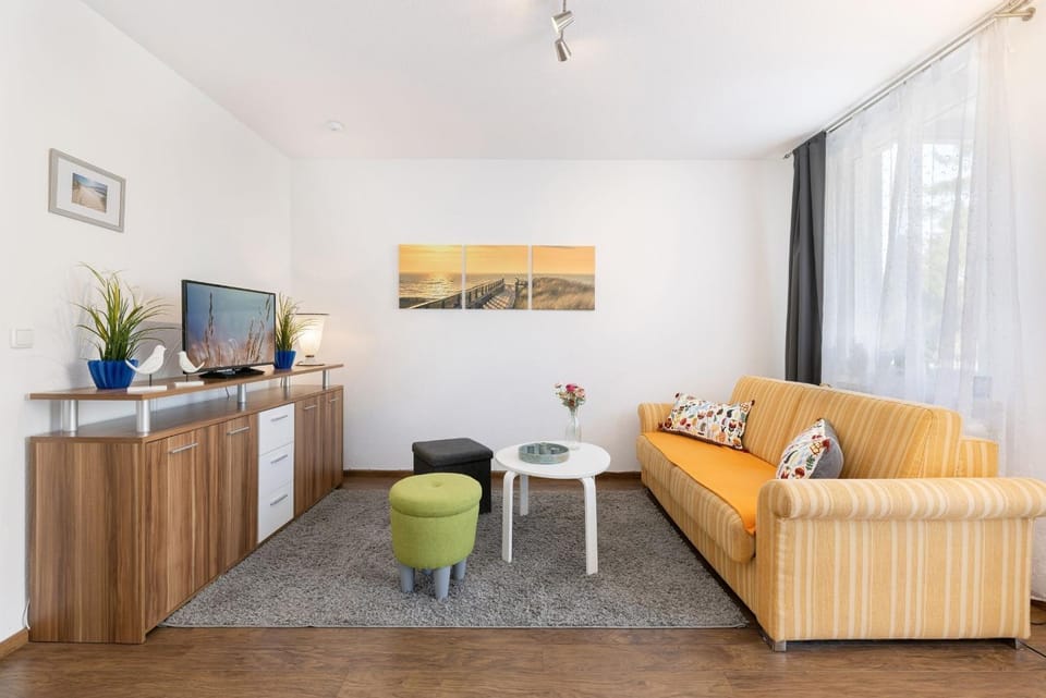 Haus Waldfrieden Wohnung 2 Apartment in Scharbeutz