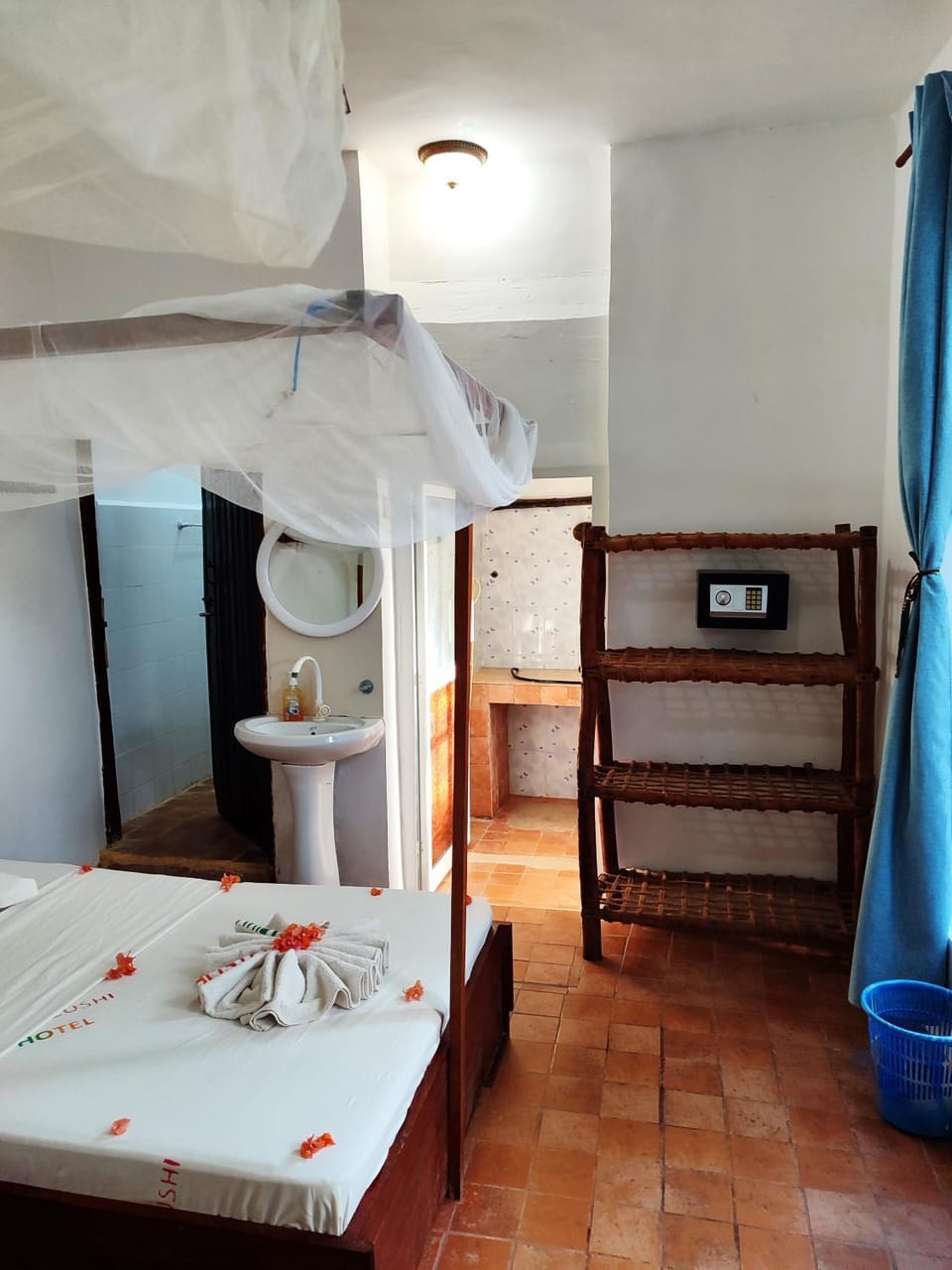 HOMELAND SWAHILI LODGE Nungwi Backpacker Apartments BUDGET Bed and Breakfast in Unguja North Region